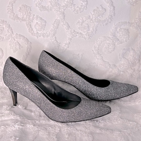 STUART WEITZMAN • PINOT PEWTER METALLIC EVENING HEEL • GUC - Picture 6 of 6